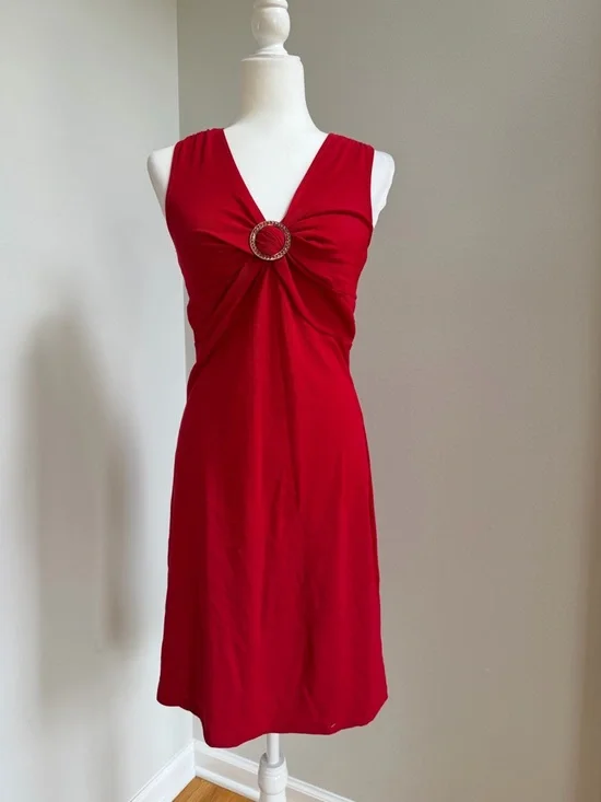 Petite Sophisticate Red Sleeveless V-Neck Midi Dress with Decorative Ring - Picture 1 of 8